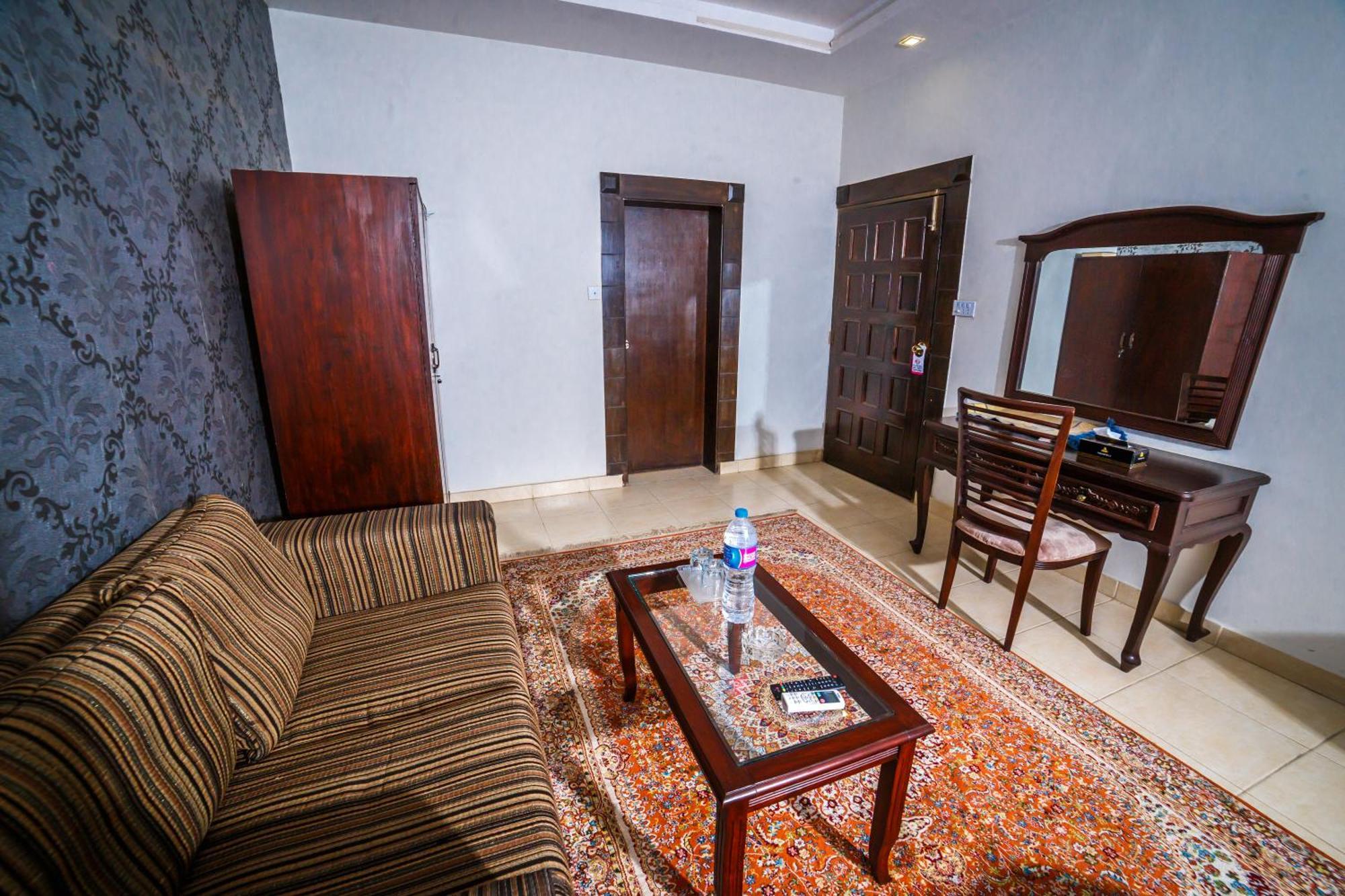 Hotel Vip House Peshawar Exterior foto